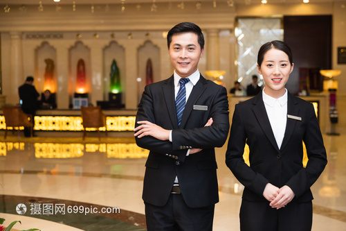 酒店管理服務(wù)人員的形象 酒店軟實(shí)力的核心載體